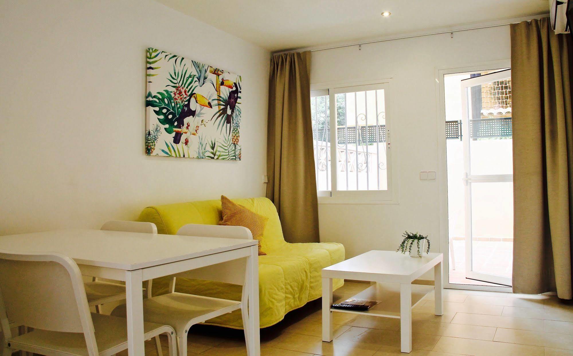 Naika Studios & Apartments Palma Nova  Exterior photo
